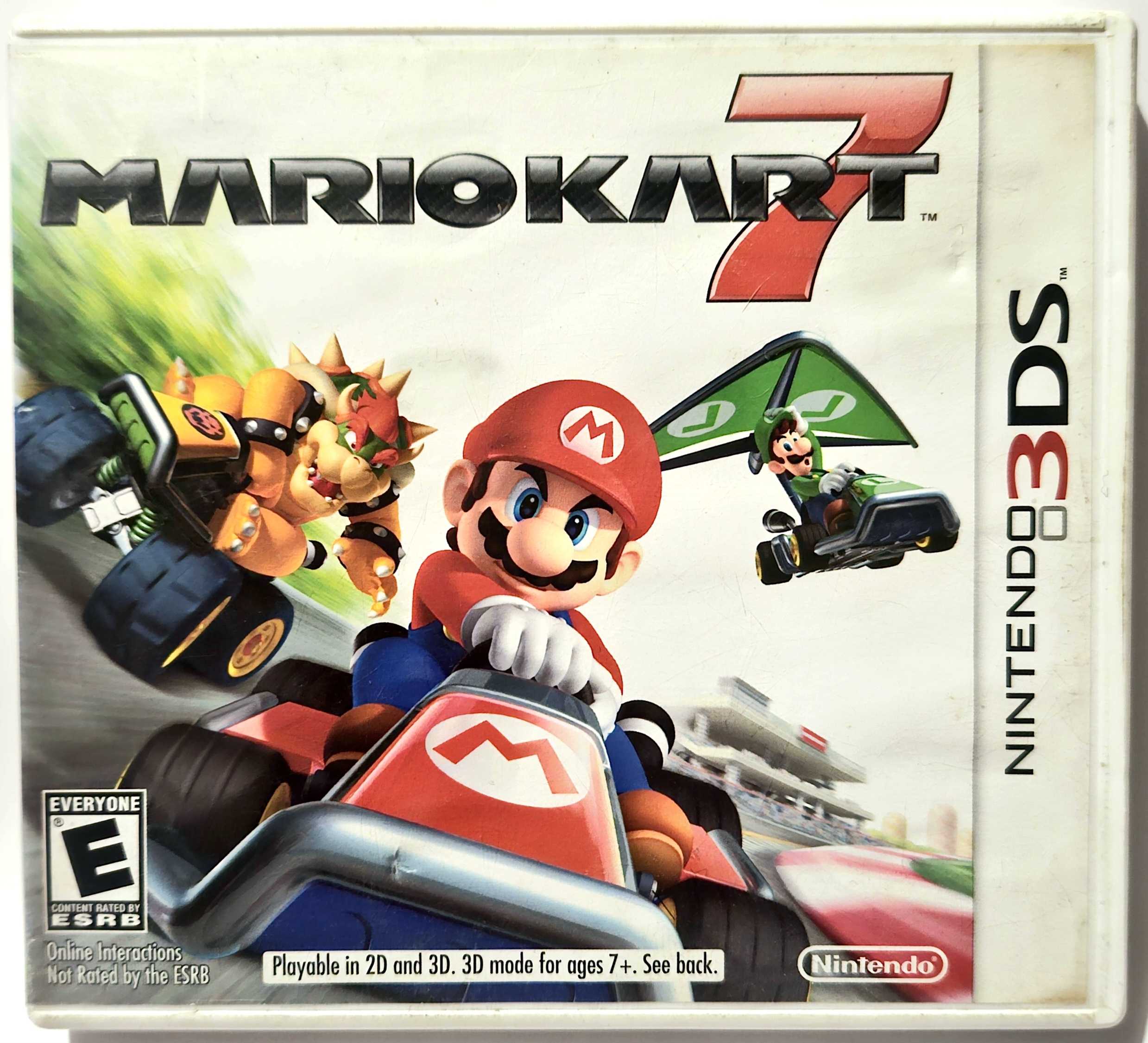 A picture of the Mario Kart 7 game case.